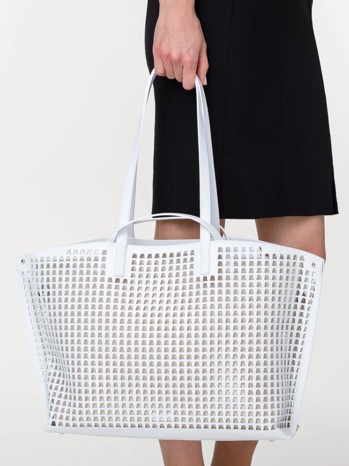 Ai Medium Shoulder Tote