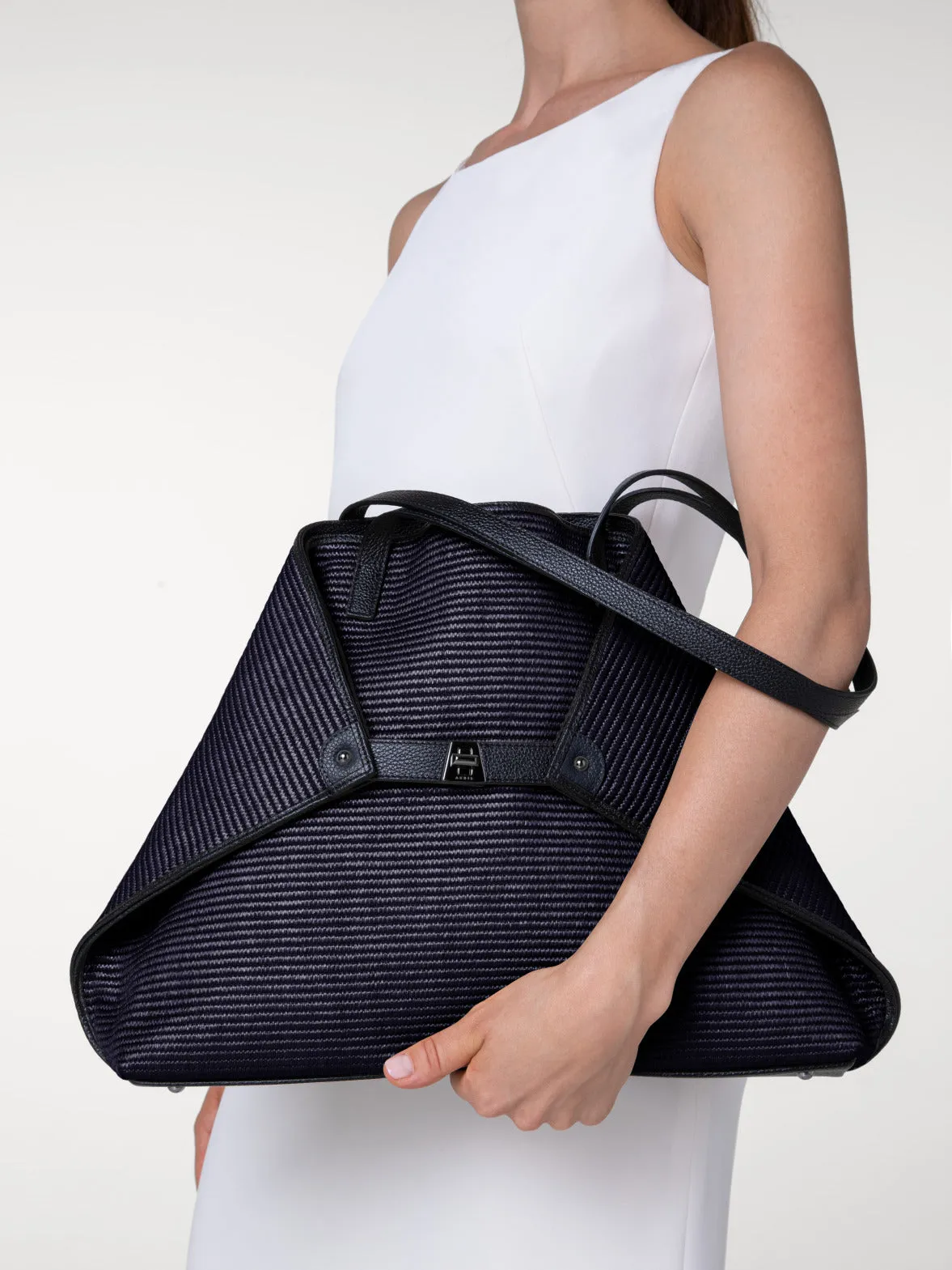 Ai Medium Shoulder Tote