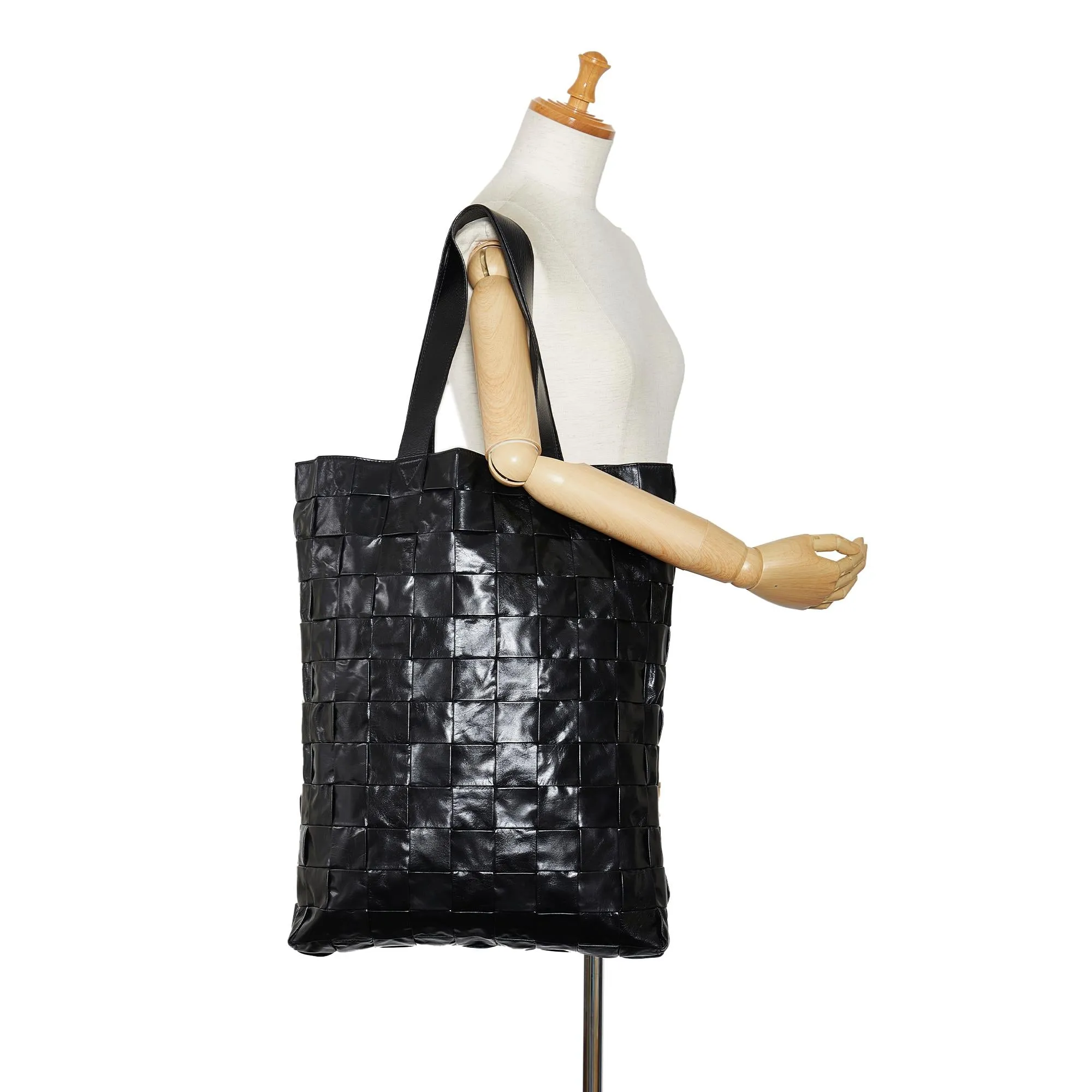 Bottega Veneta Maxi Intrecciato Cassette Tote (SHG-WbFFN8)