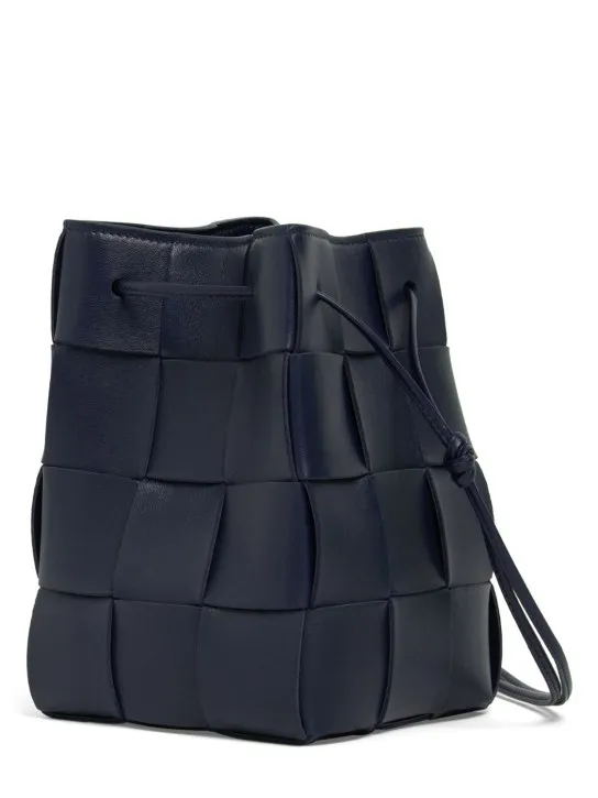 Bottega Veneta   Small Cassette leather bucket bag 