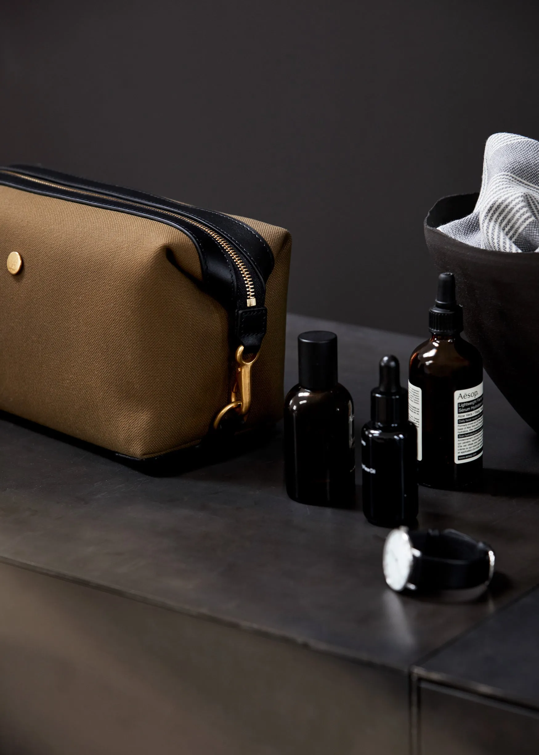 M/S Washbag – Navy/Dark Brown