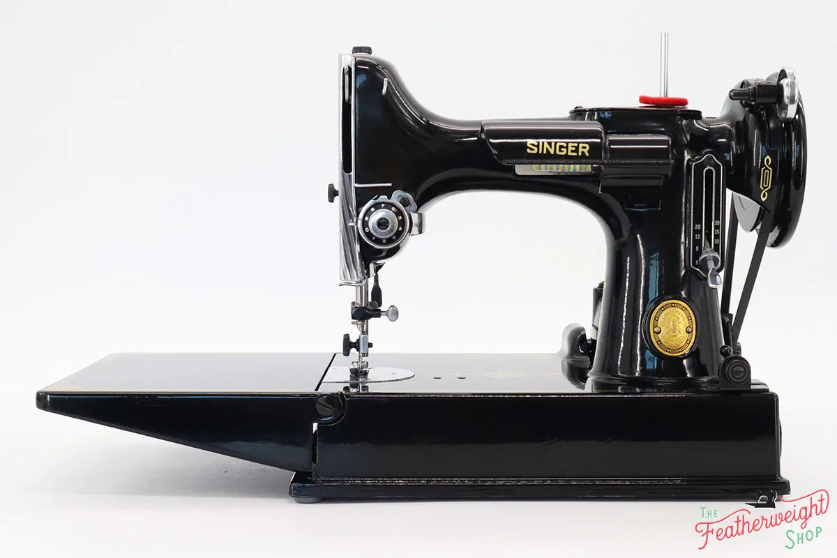 Singer Featherweight 221 Sewing Machine, AK620***