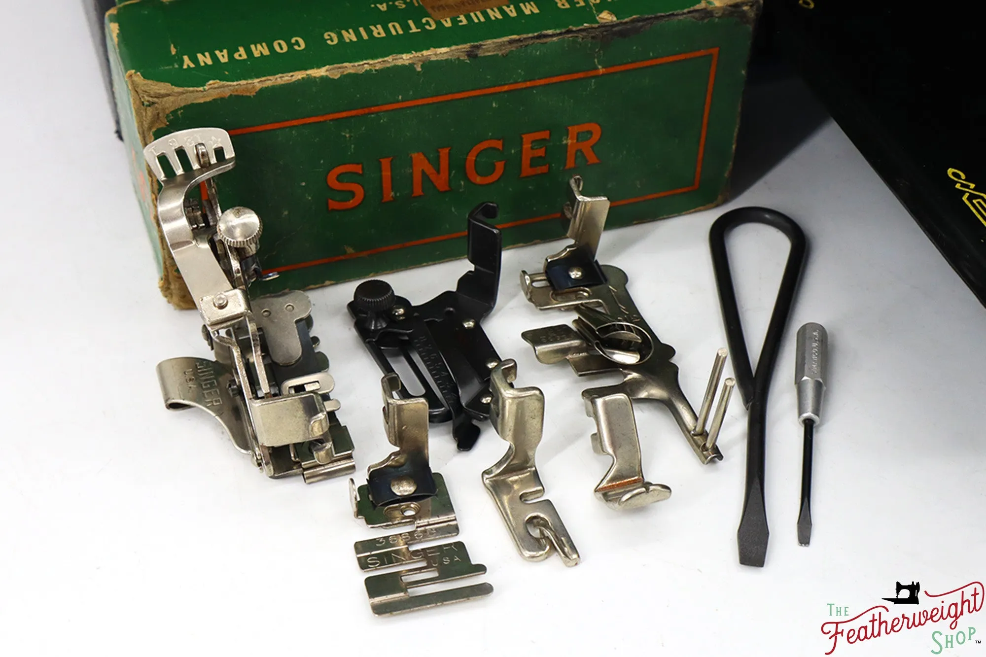 Singer Featherweight 221 Sewing Machine, AL178*** - 1952