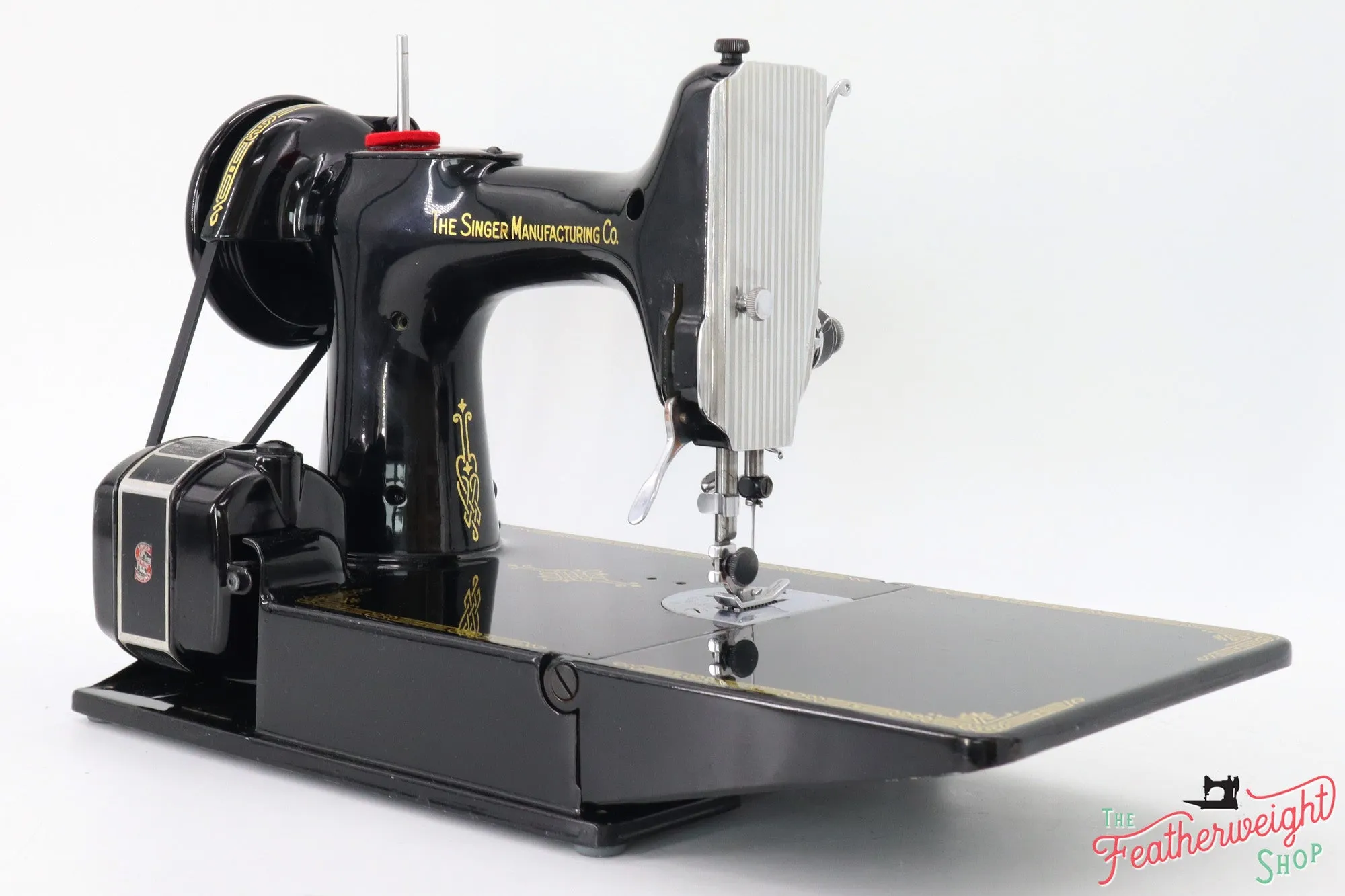 Singer Featherweight 221 Sewing Machine, AL437***