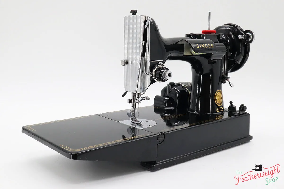 Singer Featherweight 221 Sewing Machine, AL709***