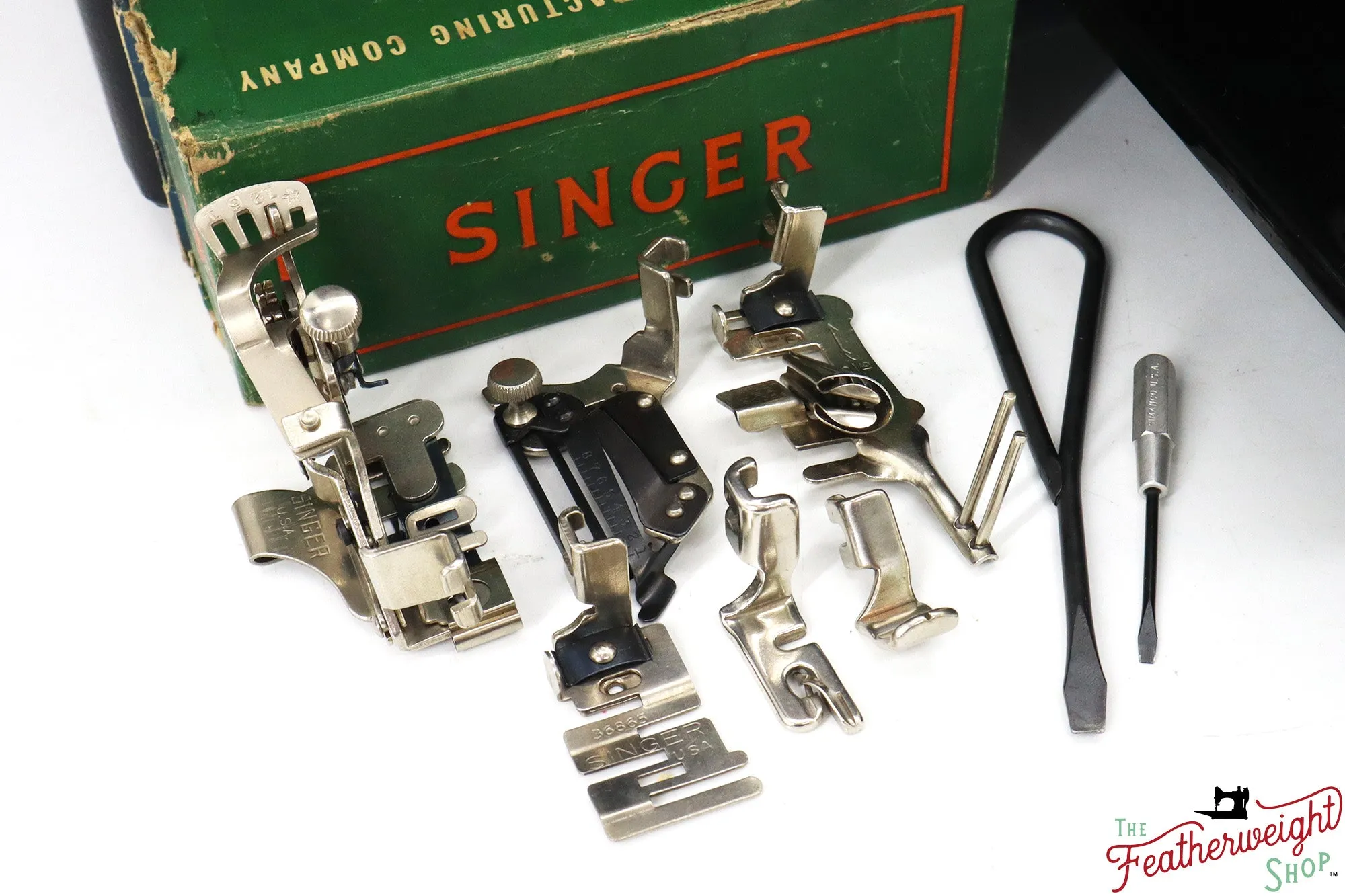 Singer Featherweight 221 Sewing Machine, AM171*** - 1955