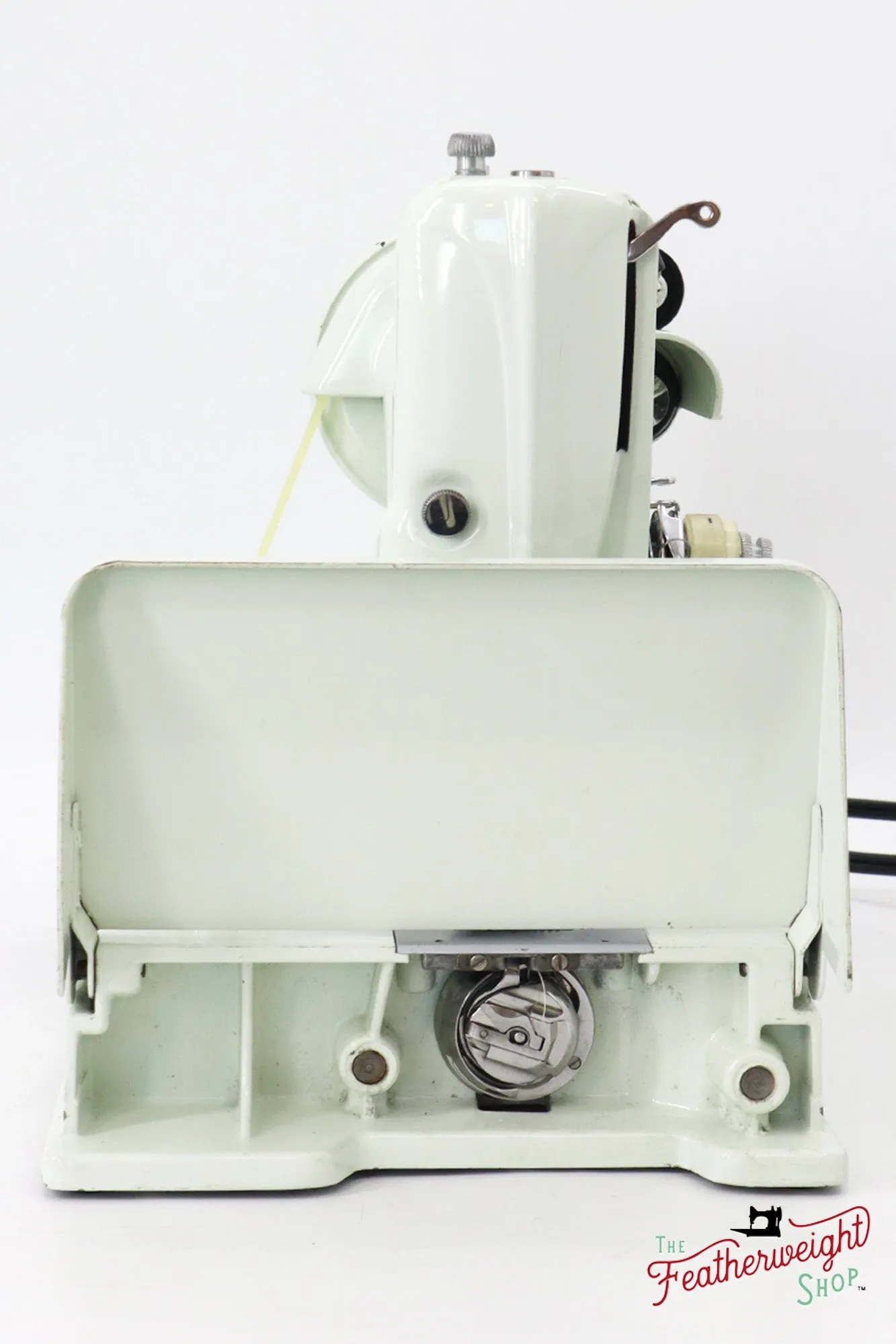 Singer Featherweight 221 Sewing Machine, WHITE - EV784***