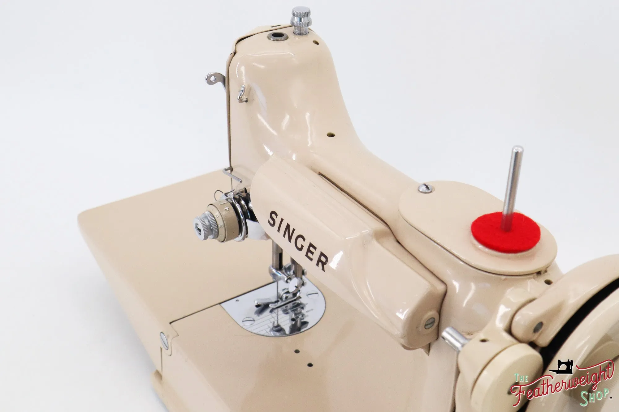 Singer Featherweight 221J Sewing Machine, Tan - JE1525**