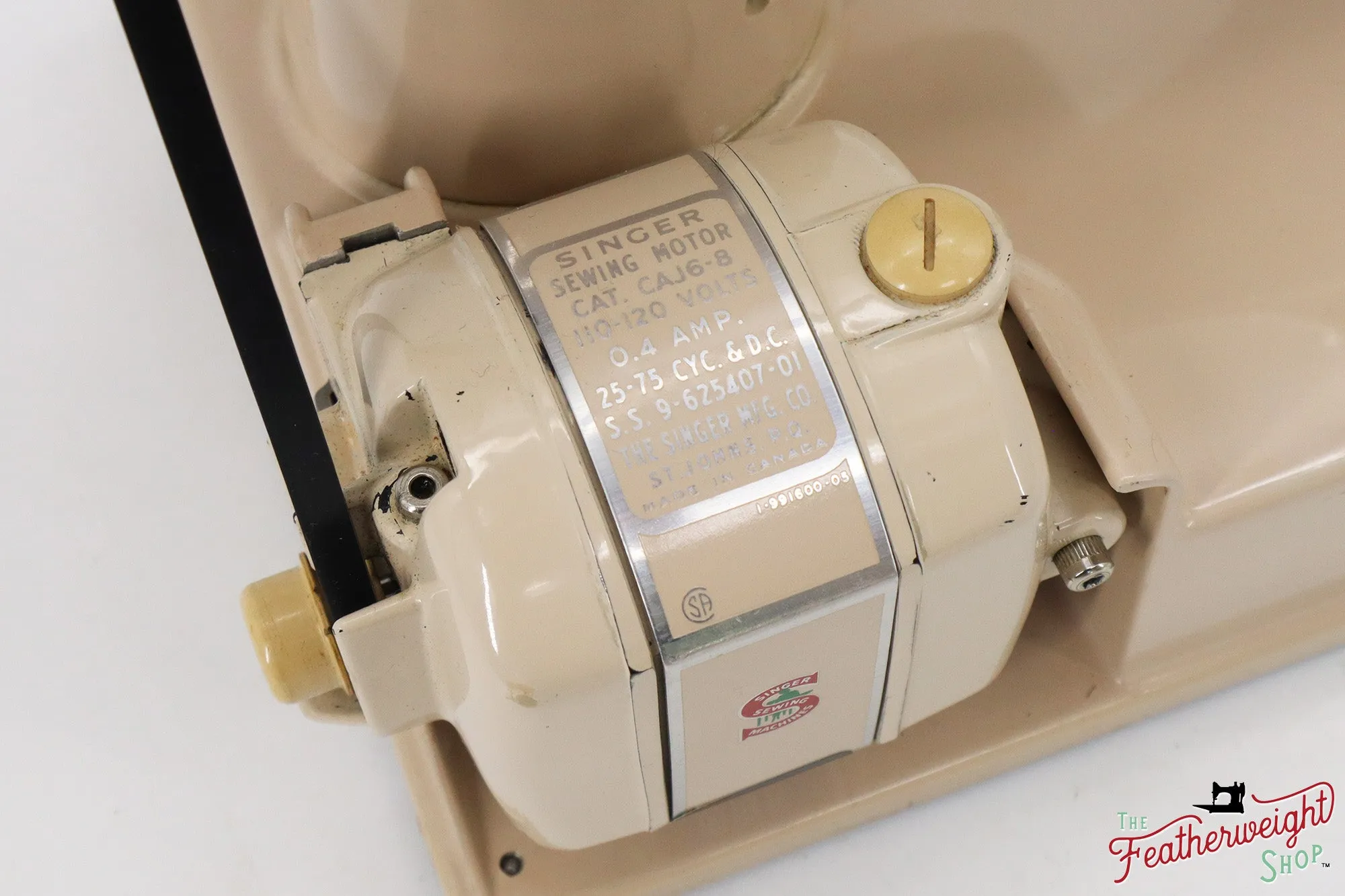 Singer Featherweight 221J Sewing Machine, Tan - JE1525**