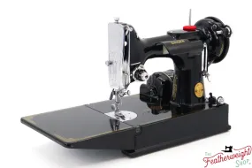 Singer Featherweight 221K Sewing Machine, 1948 - EE4588**