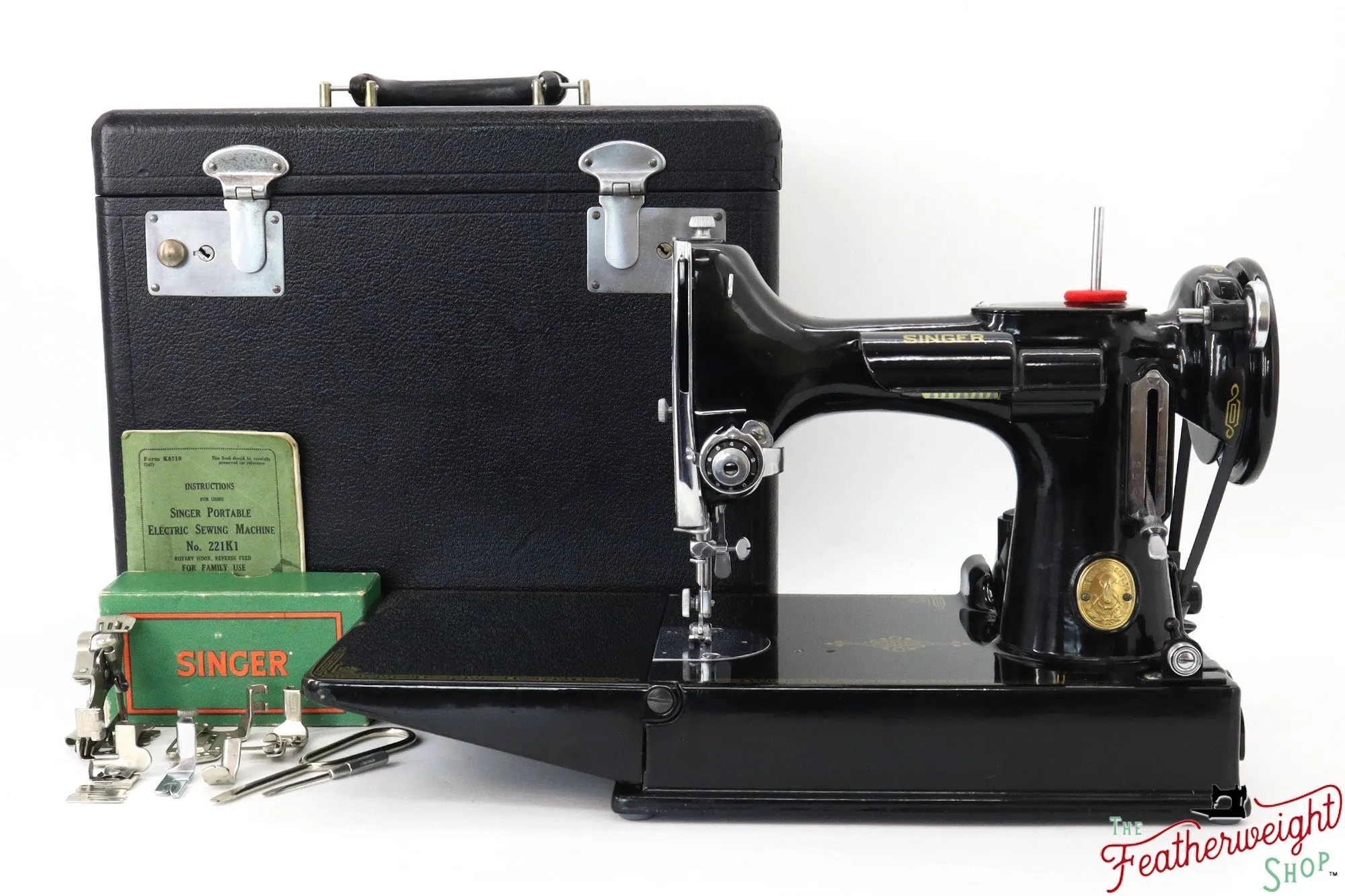 Singer Featherweight 221K Sewing Machine, 1948 - EE4588**