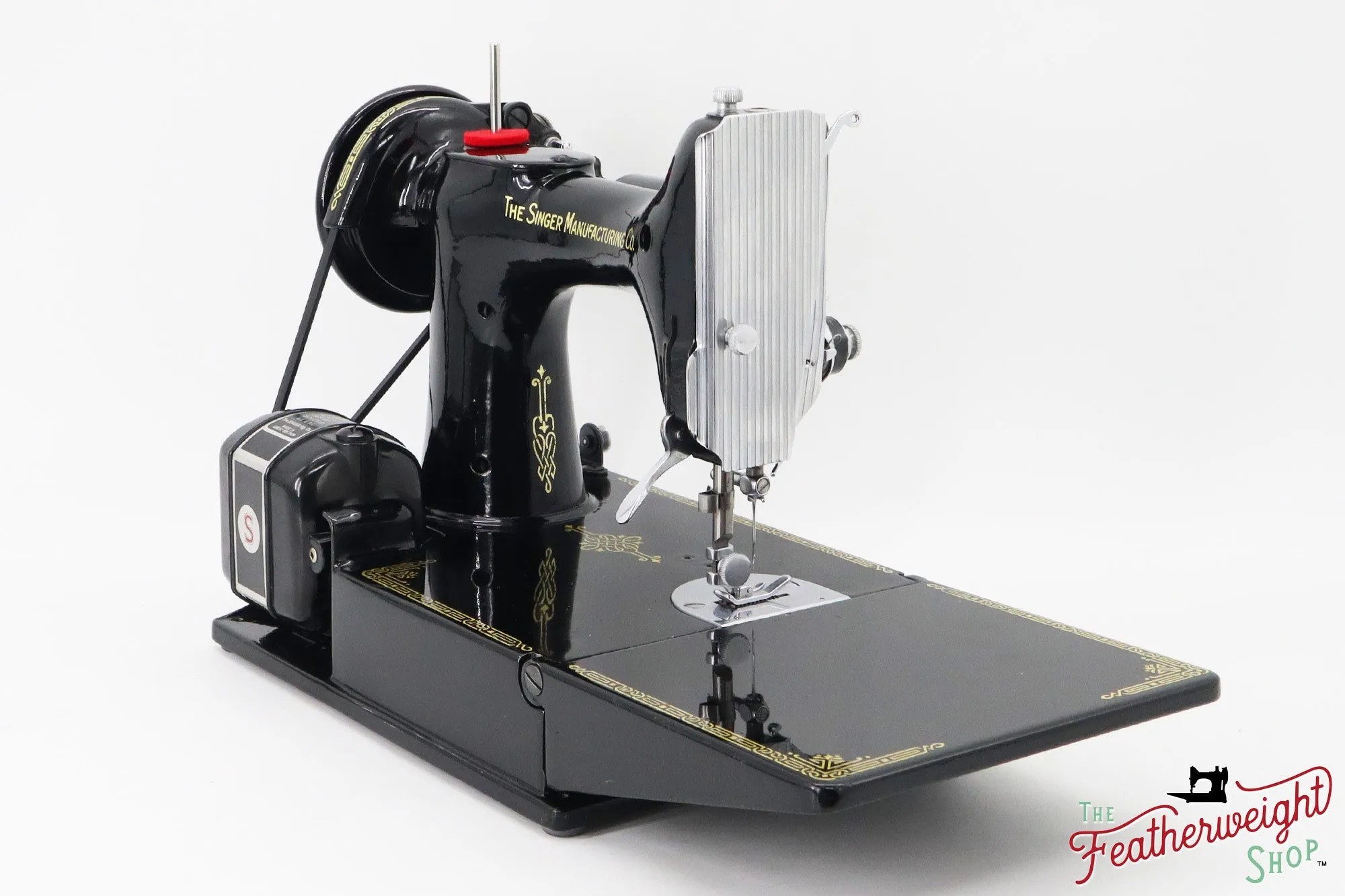 Singer Featherweight 221K Sewing Machine, 1951 - EG442***