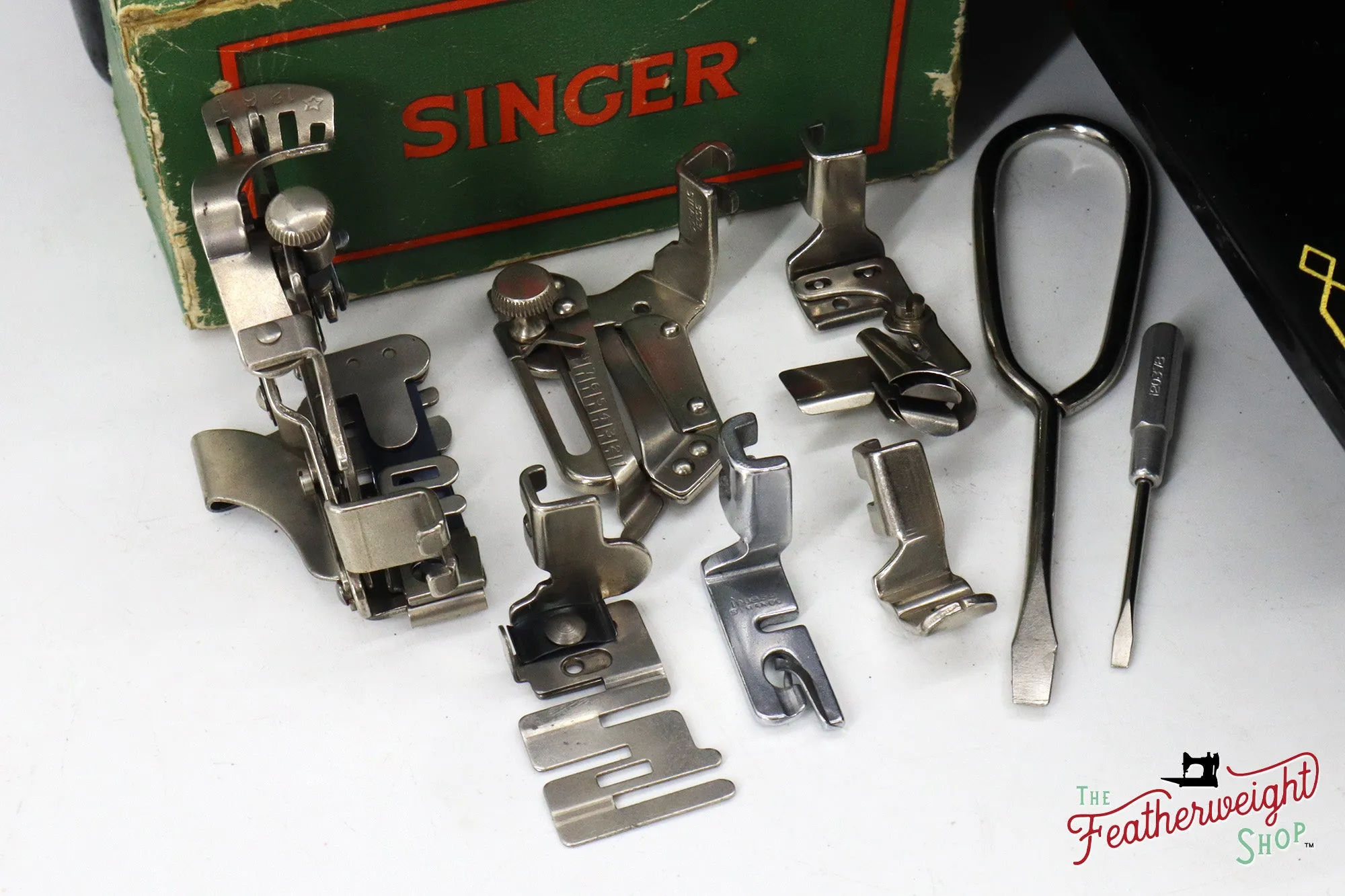 Singer Featherweight 221K Sewing Machine, 1957 - EM0176**