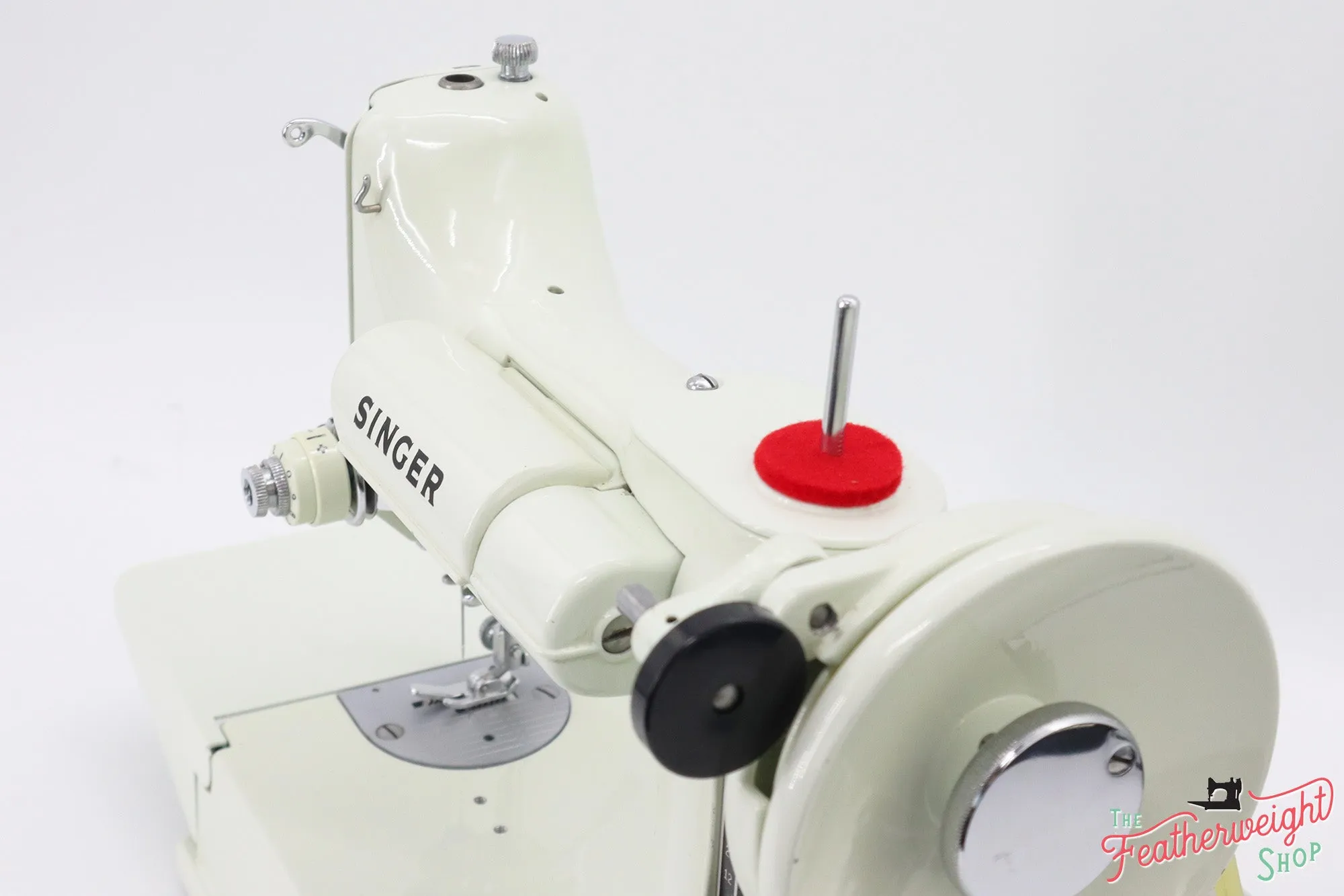 Singer Featherweight 221K Sewing Machine, British WHITE FA223***