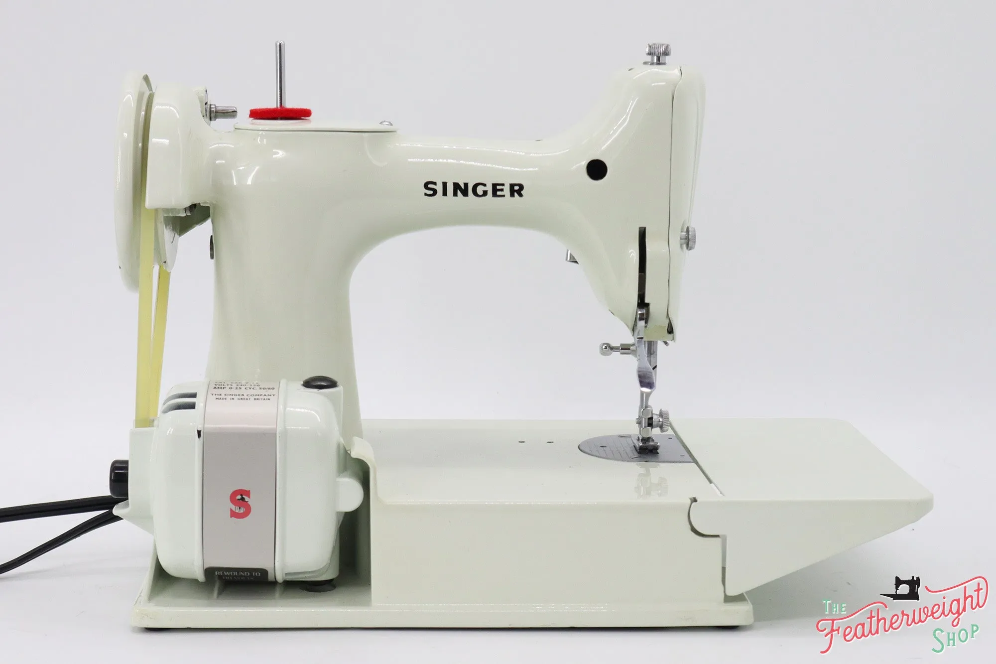 Singer Featherweight 221K Sewing Machine, British WHITE FA223***