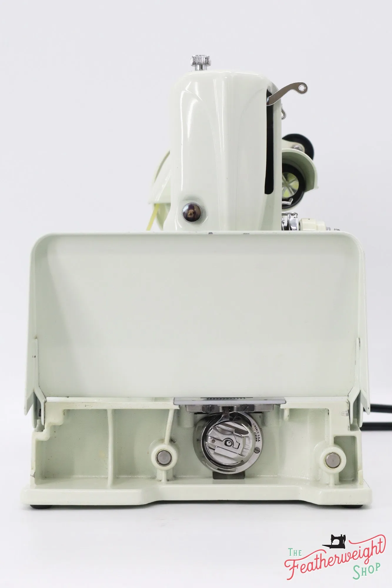 Singer Featherweight 221K Sewing Machine, British WHITE FA223***