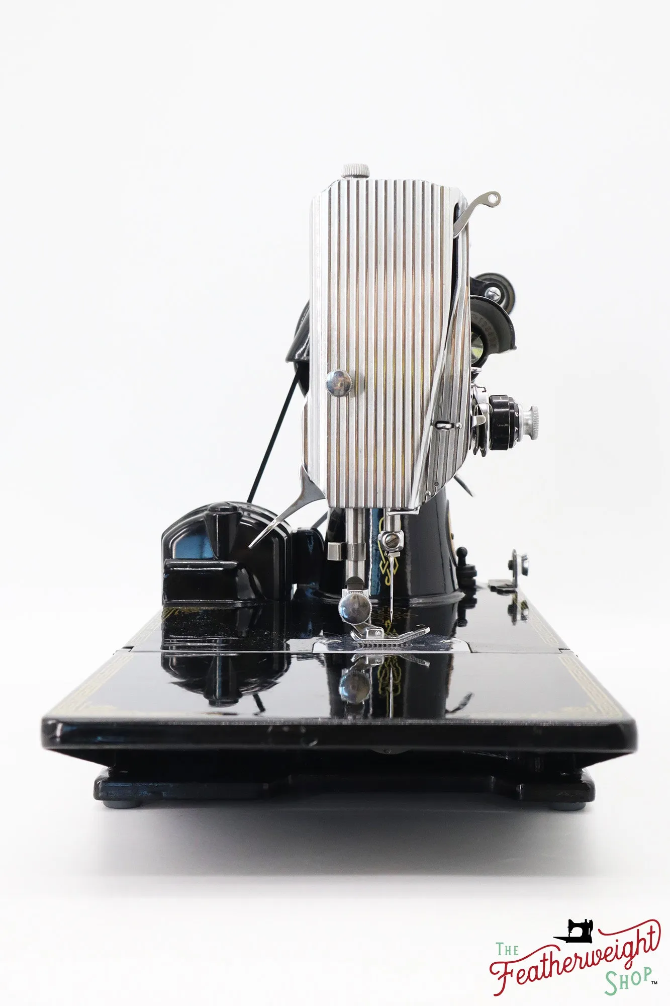 Singer Featherweight 221K Sewing Machine, Centennial: EF910***