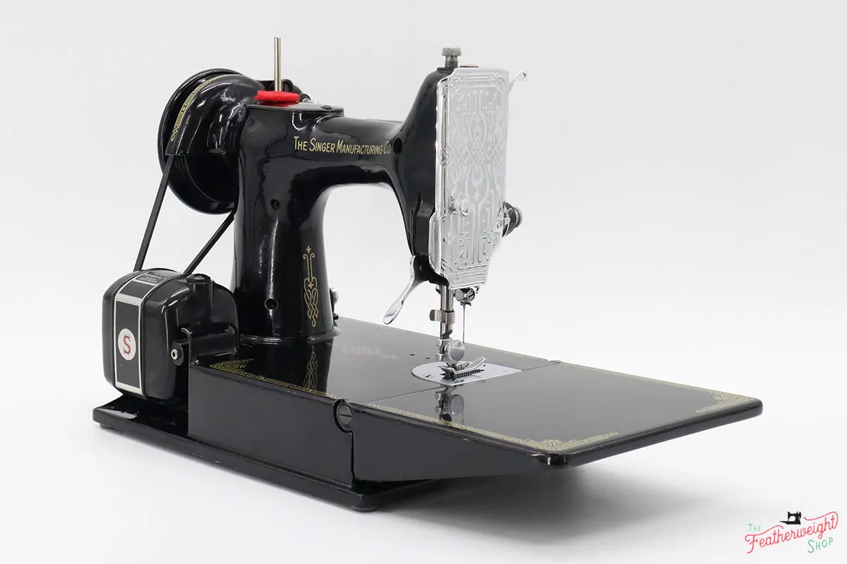 Singer Featherweight 221K Sewing Machine, Centennial EG435***